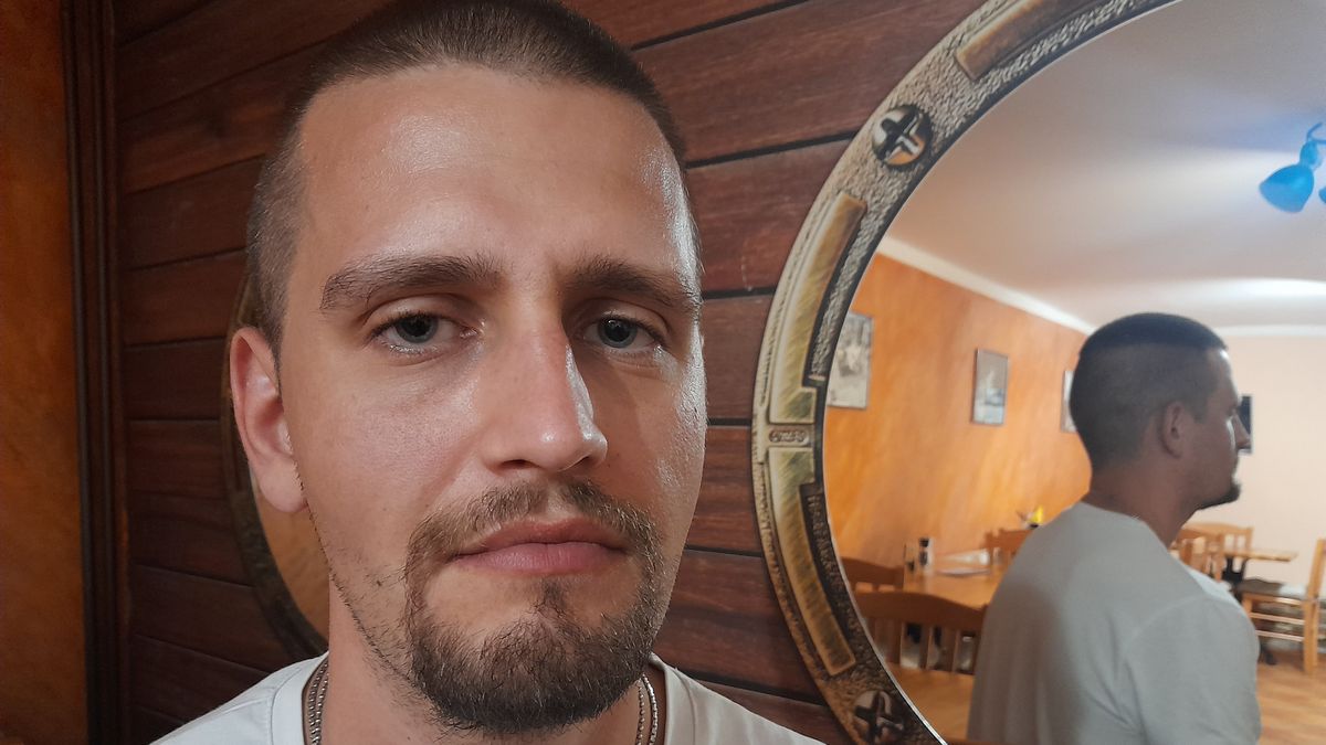 Sebral jsem stříbro v opuštěném domě, přiznal český dobrovolník na Ukrajině